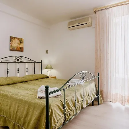 Castellammare Stella Apartman *