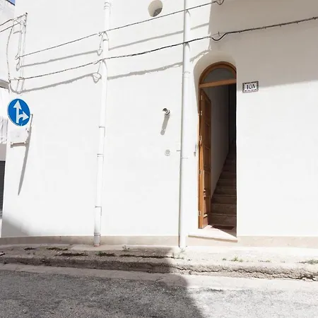 Guesthost - Castellammare Stella